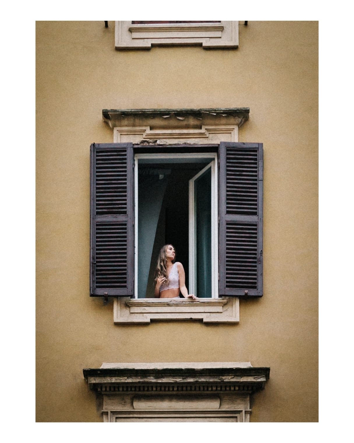 Klaye F. traveling Rome Italy shooting contemporary fine art photography for room noir.