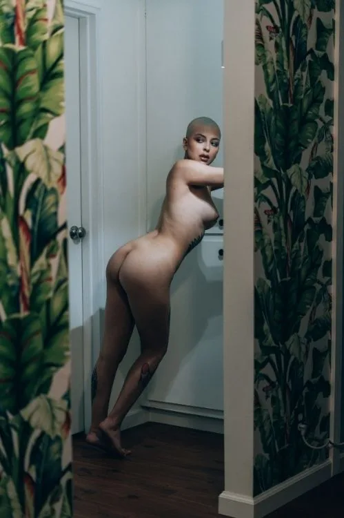 room noir nude art model for contemporary fine art photography